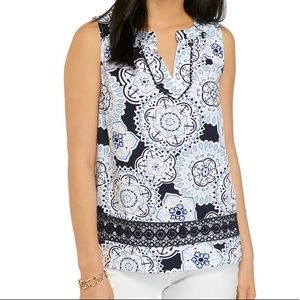 NWOT Crown & Ivy Petite L Crochet Hem Peasant Top